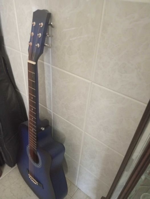 Vendo violão novo