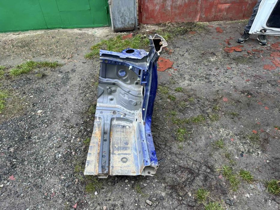 Четверть передняя правая camry 70