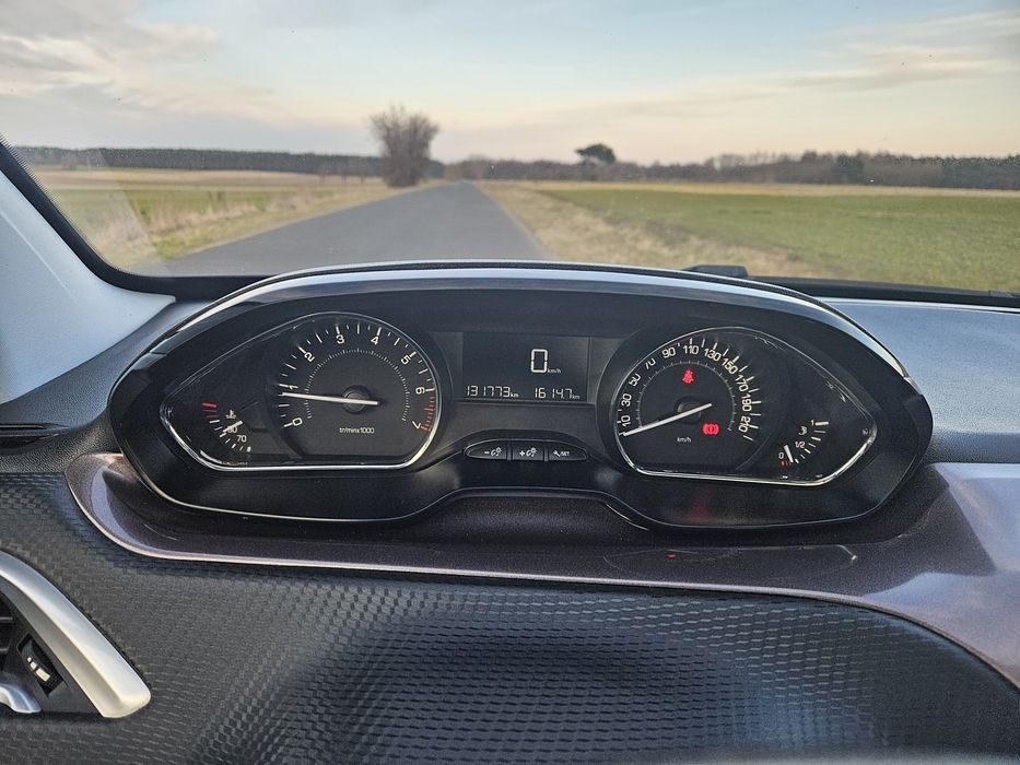 Peugeot 2008 1.2 panoramiczny dach