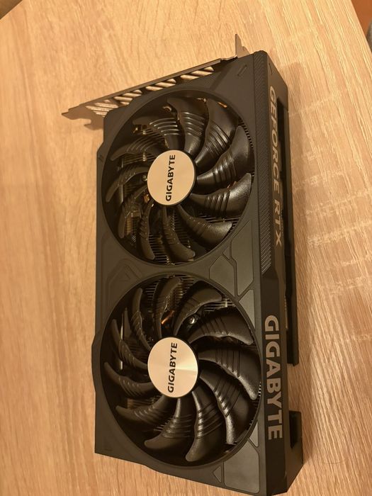 Відеокарта RTX 4060 Ti 8GB Gigabyte WindForce |  стан майже нованова