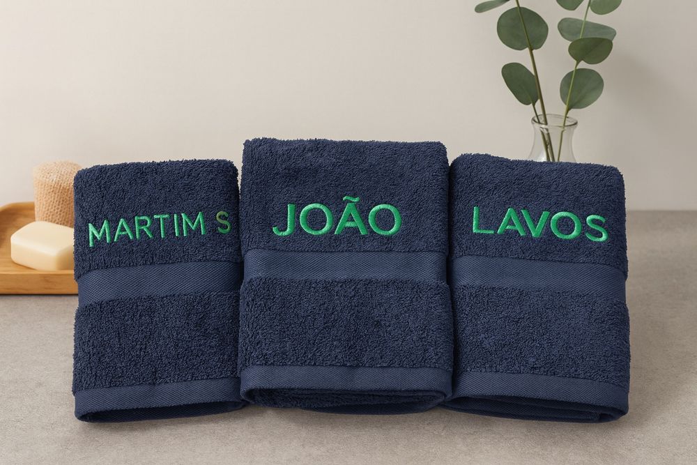 Toalha de banho bordada personalizada