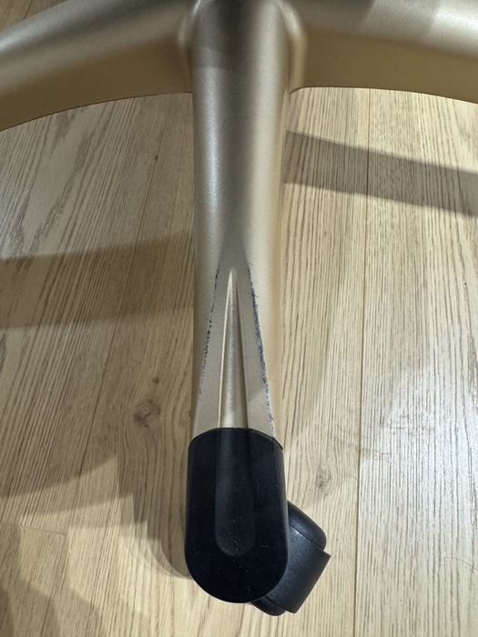 Fotel biurowy obrotowy