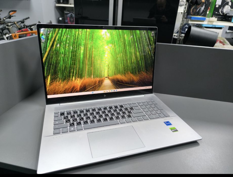 Ноутбук НР Envy Laptop