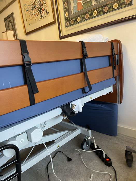 Cama Articulada Elétrica com Colchão Anti Escaras