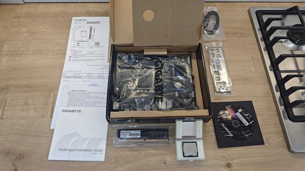 Gigabyte H310M S2H + Intel CC150 + 16Gb DDR4 Комплект для зборки
