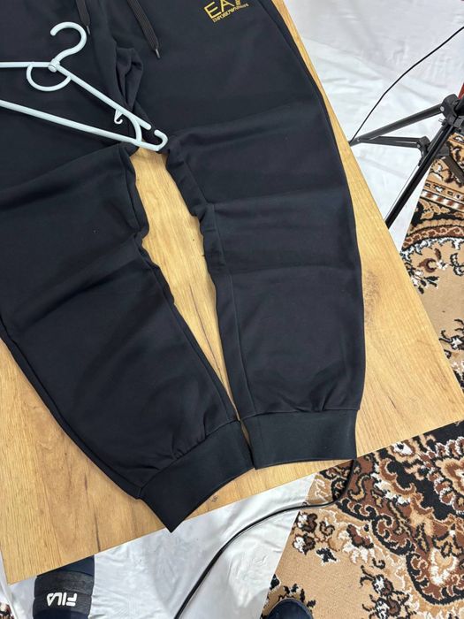 Спортивні штани EMPORIO ARMANI