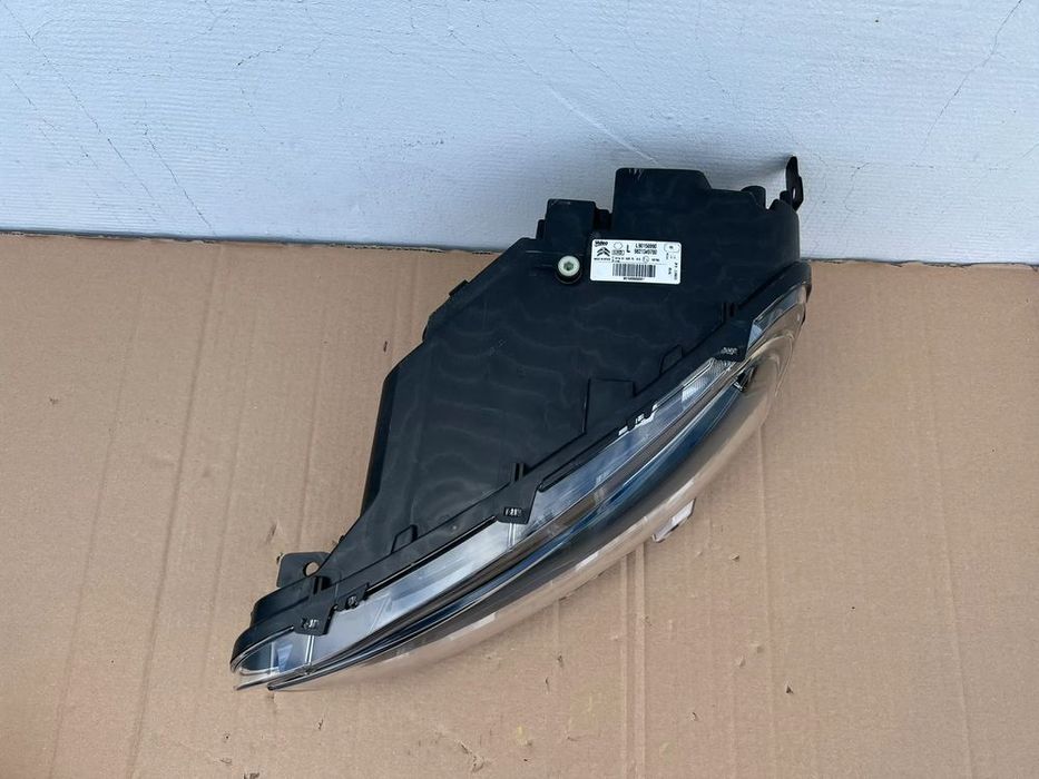 Citroen C4 Cactus lift 2017-> lampa lewy przód przednia 9821349780