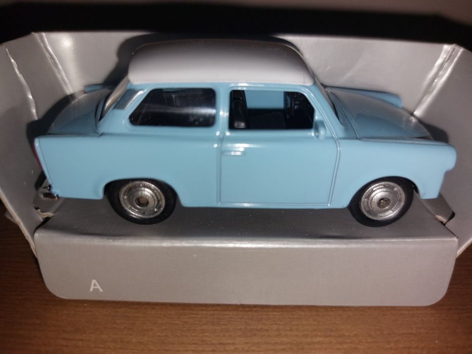 C VEB Trabant 1:60 Super9 Metal (NOVO)