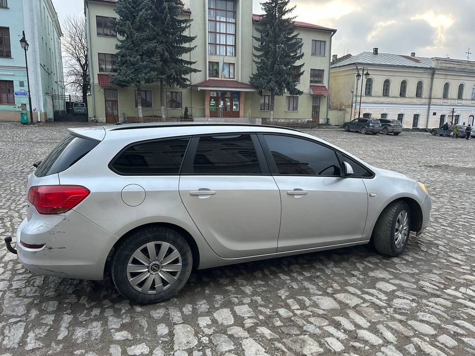 Opel Astra j 1.7