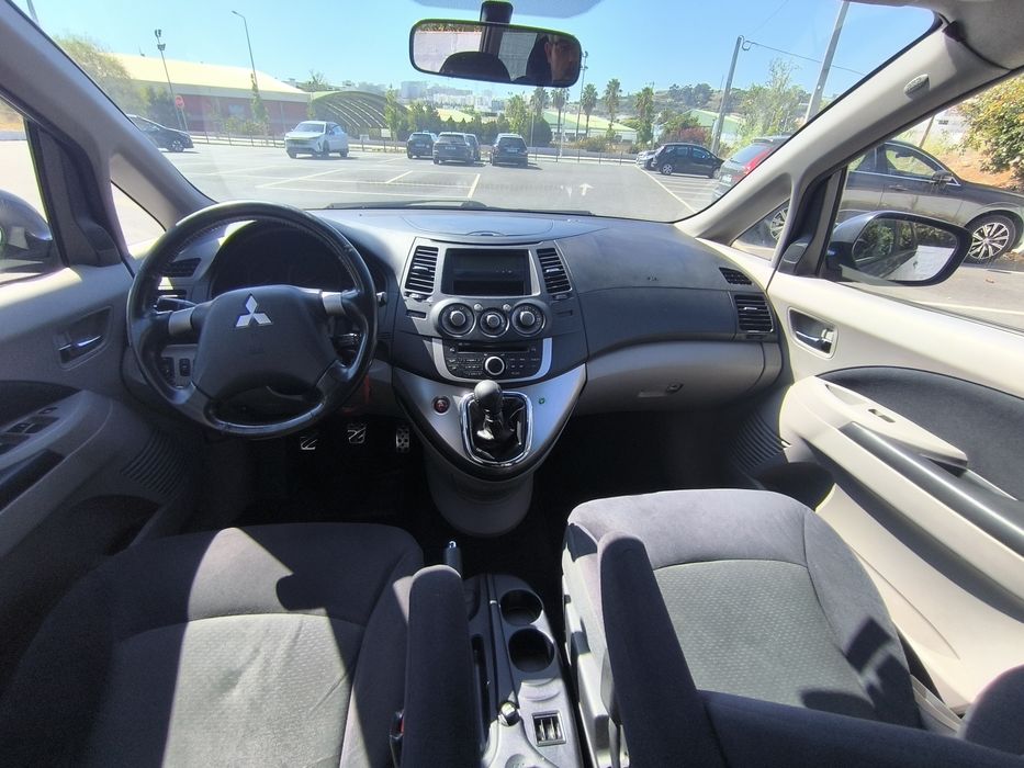 Mitsubishi Grandis 2.0 de 140cv diesel Nacional