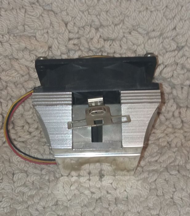 Продам кулер вентилятор для ЦП АМД TITAN