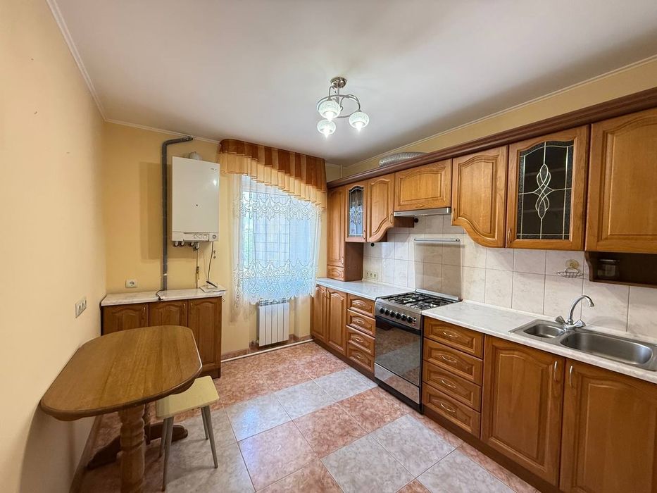 Продаж 3 кім квартири вул  Торговиця