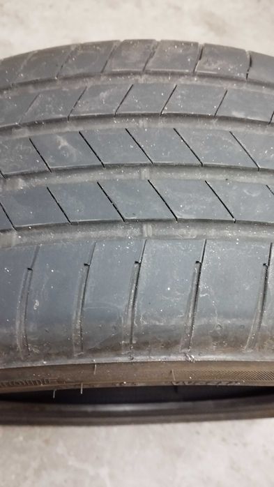 Pneu Bridgstone Turanza 235/45 R18 Semi-Novo em Excelente Estado!