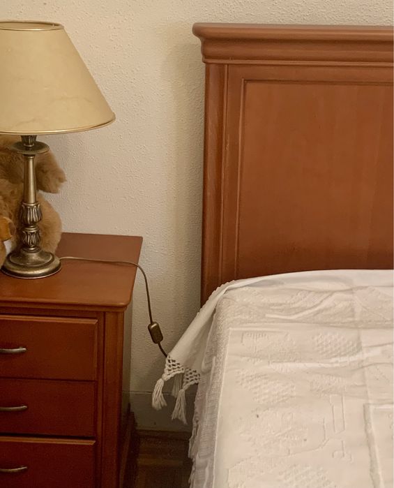 Conjunto de quarto de casal em cerejeira