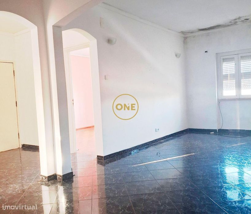 Apartamento T2 no Fogueteiro, Amora – 4º Andar com Excelentes Áreas