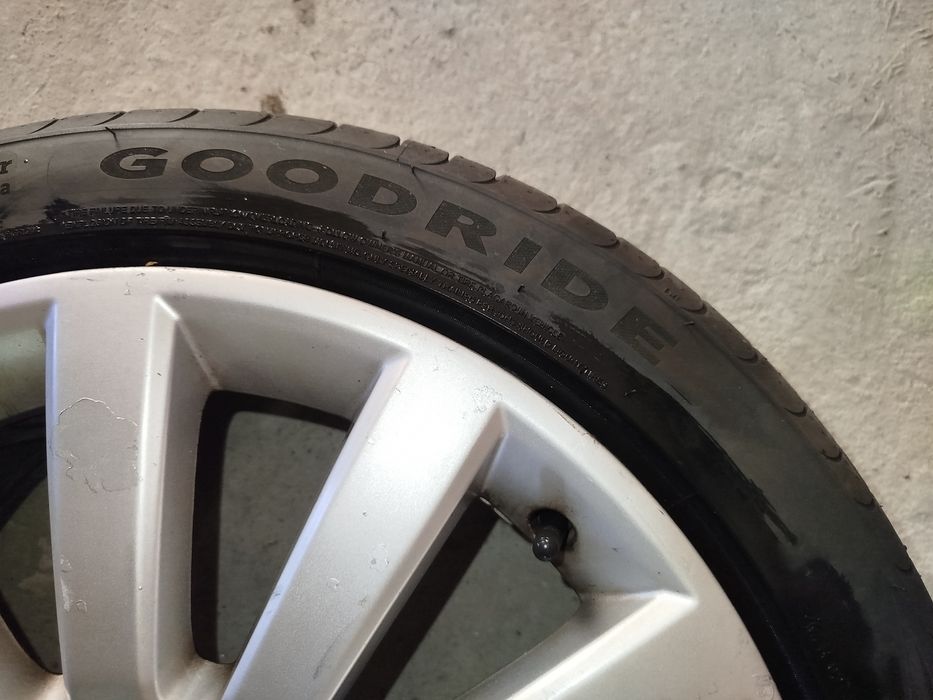 225/45/18 signum Vectra 2024