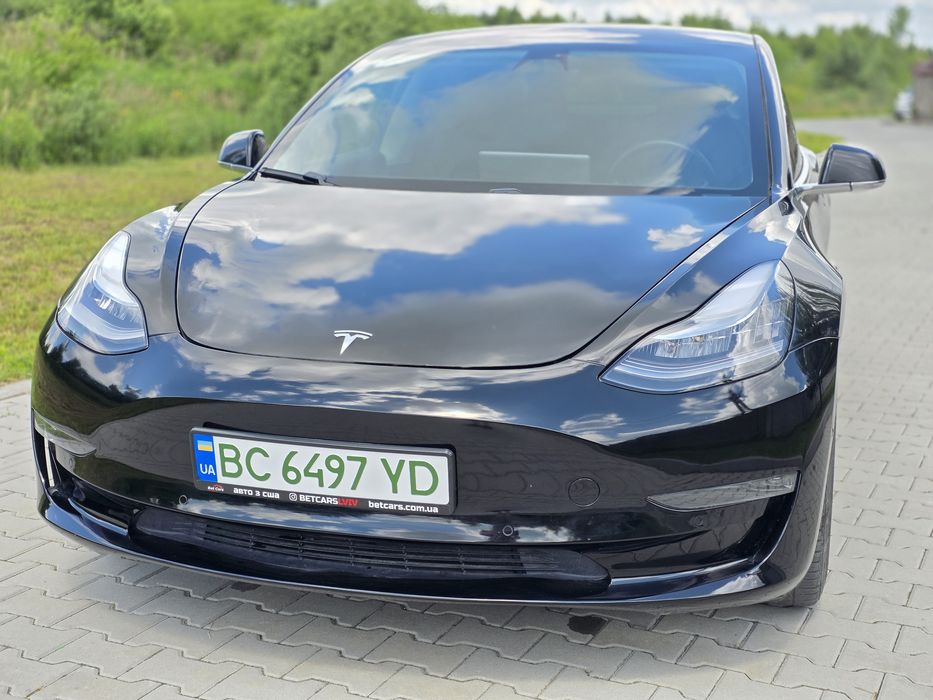 Tesla model 3  62квт RWD 2019 ( тесла модел )