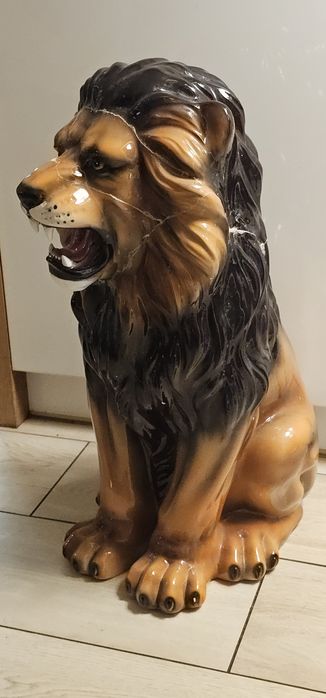 Figura lwa wloskiej firmy Capodimonte