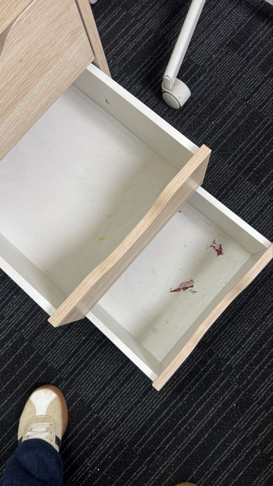Biurko z szufladami ikea