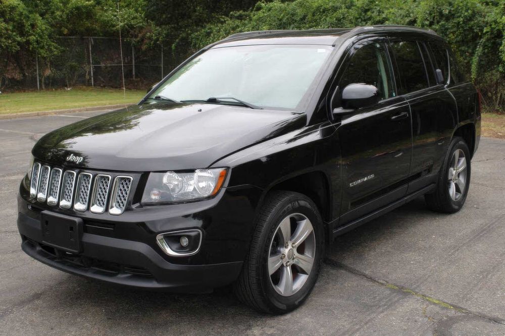 Jeep Compass Latitude      2017