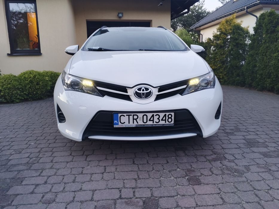 Toyota Auris stan idealny