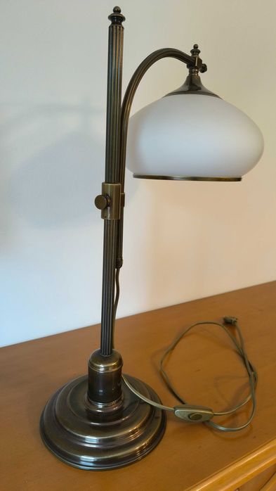 Lampa stołowa metalowa