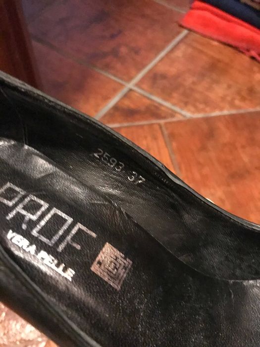 Sapato preto em pele - PROF