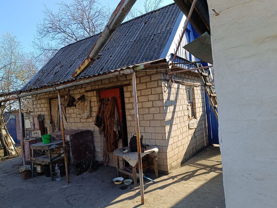 Продам затишний будинок в центрі.  Y.A.