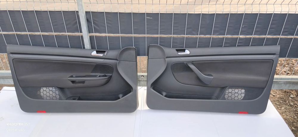 Boczek drzwi kierowcy pasażera boczki drzwi lewy prawy VW golf 5 golf V 3d tapicerka drzwi