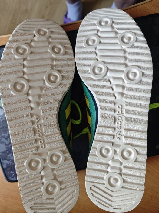 Продам кросівки Adidas SL72,чоловічі.