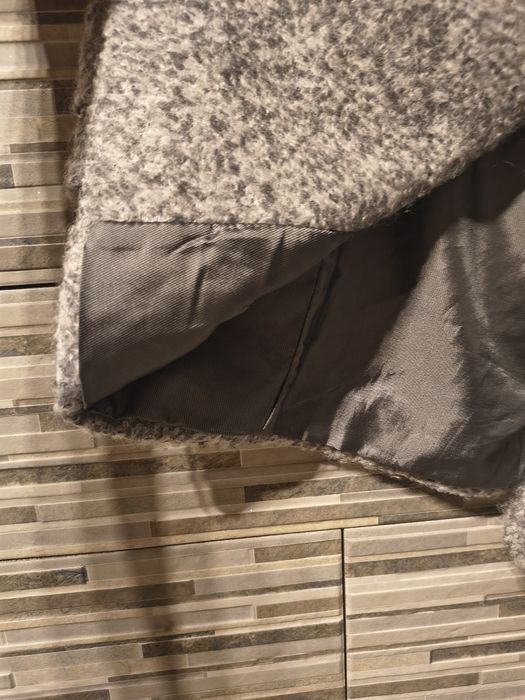 Płaszcz wełniany zimowy z kieszeniami elegancki