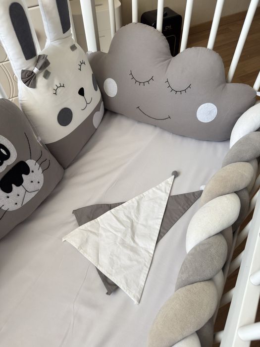 Дитяче ліжко з маятником