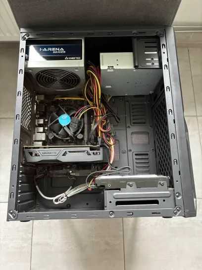 Komputer stacjonarny do gier / pracy