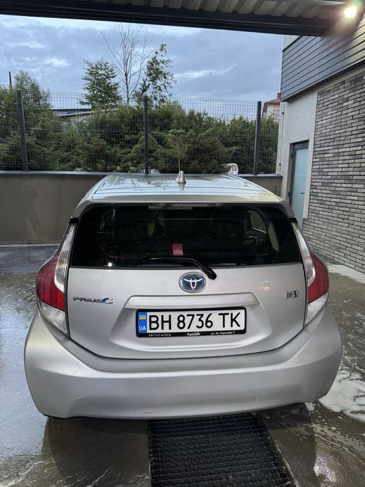 Toyota Prius C (2015)