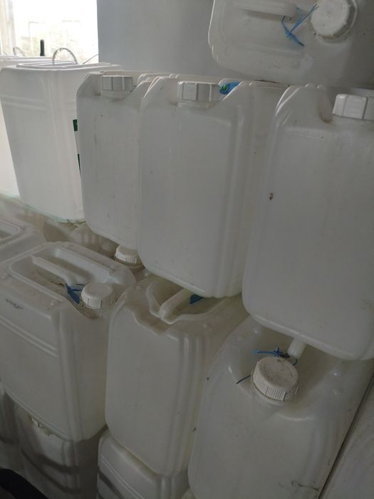 Каністри 20 літрові