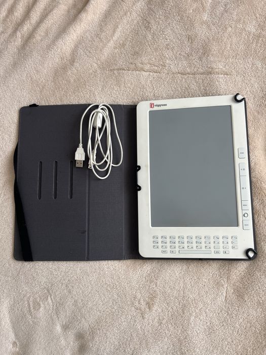 електронна книга EvroMedia «Е-підручник» Classic Pro, 9,7″.
