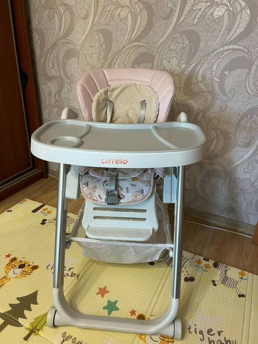 Столик для годування