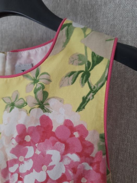 Платье для девочки летнее.  Нарядное.