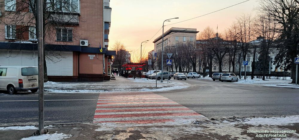 Офіс ЦЕНТР вул. Хрещатик р-н Бейкері Доступ 24/7 Є Резервне живлення!