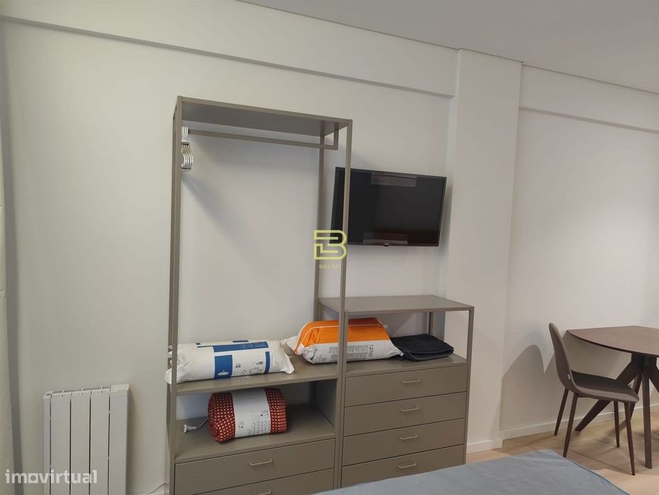 T0 Com Al Registado | 861–1.108 €/Mês | Exploração Turística | Porto
