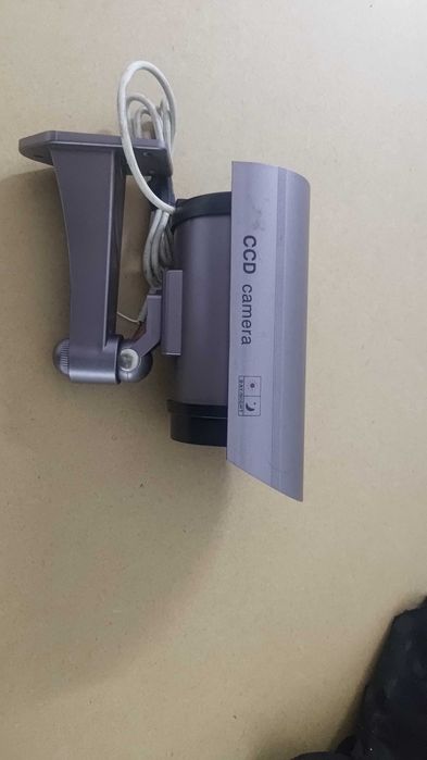 Câmara vigilância falsa com led vermelho