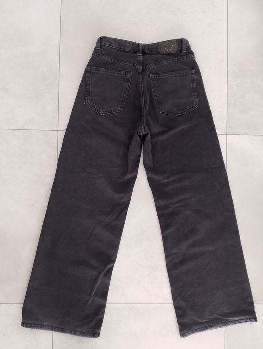 Spodnie jeansowe czarne marki PullandBear