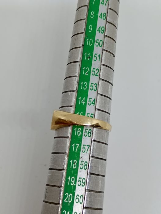 Pierścionek  585  /  2,07g  /  R.15  Komis Madej sc.