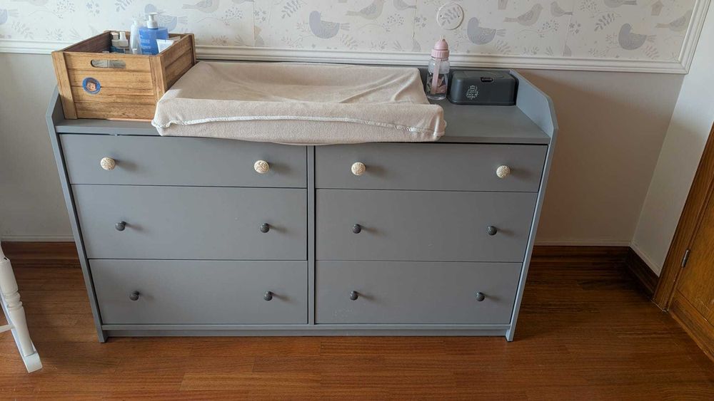 HAUGA Cómoda c/6 gavetas, cinza, 138x46x84 cm