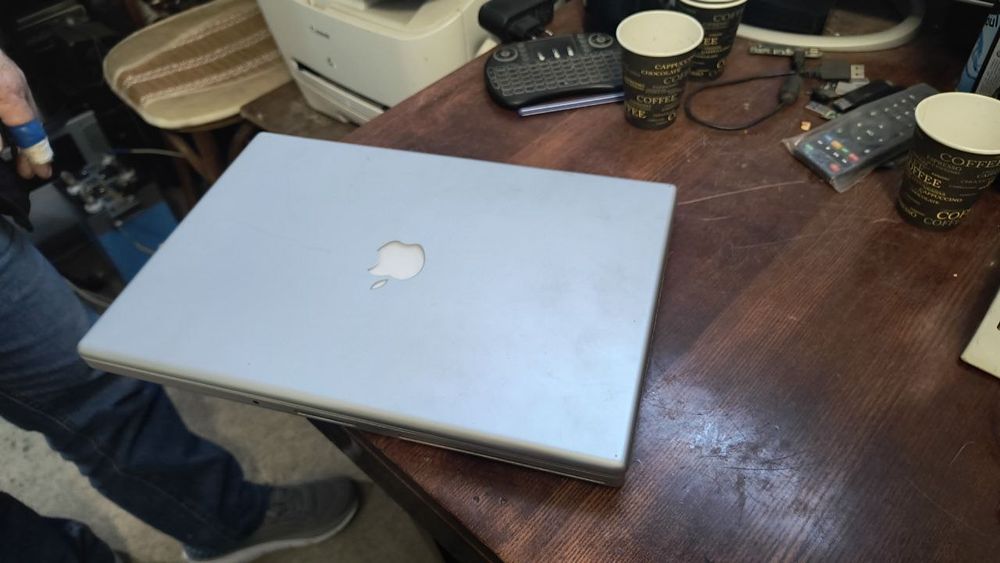 MacBook Pro 15".