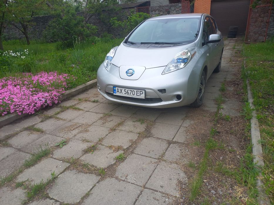 Продам Nissan Leaf 24kBт. 2015г.
