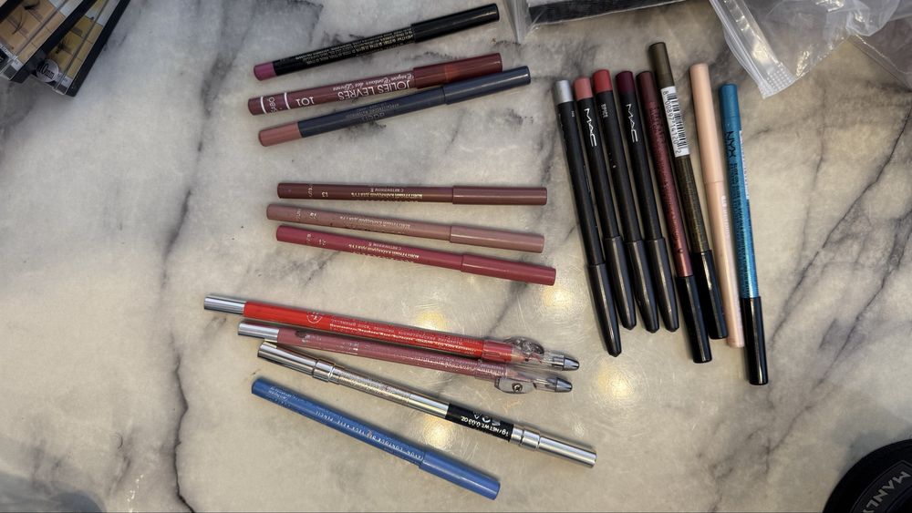 Косметика / тіні помада карандаш
