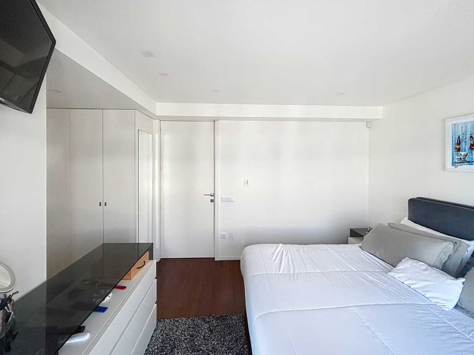 EXCLUSIVA MORADIA T4 COM VISTA MAR