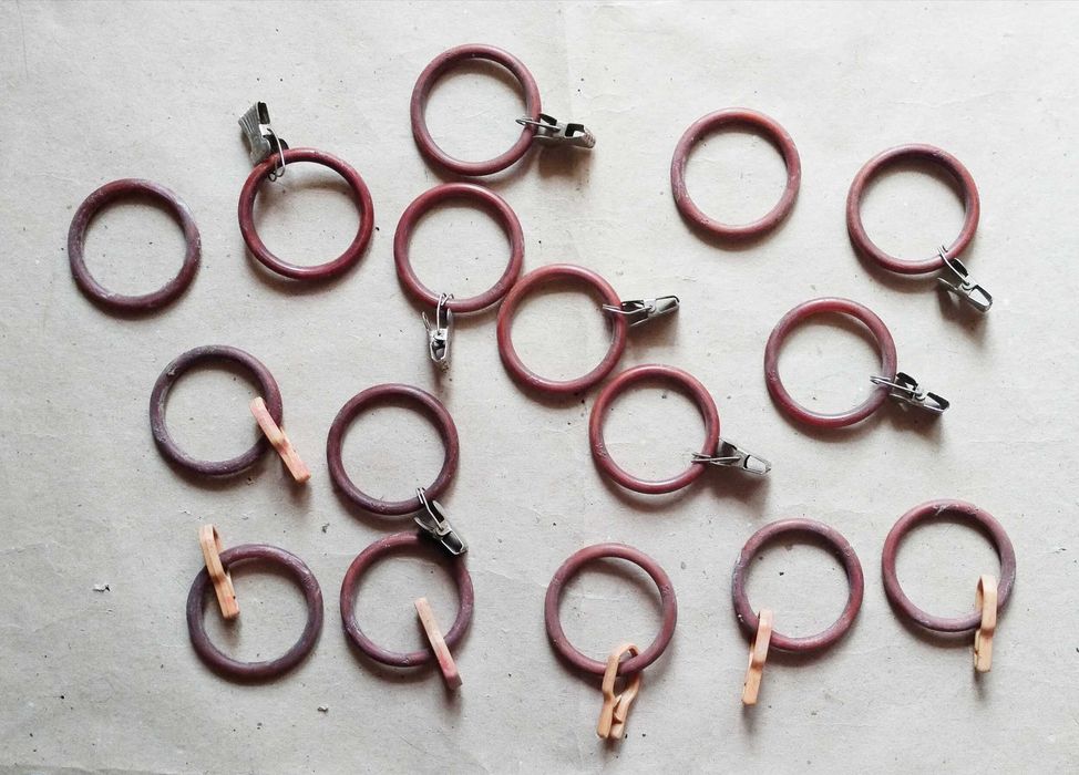 Кольца, прищепки для карнизов, штор.