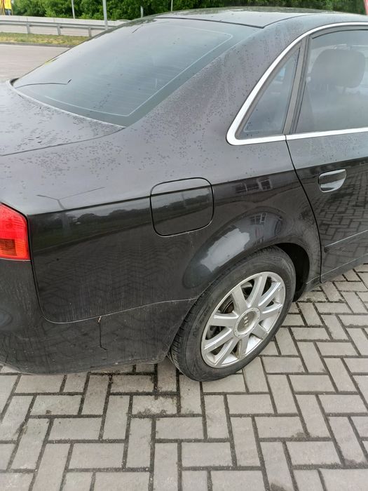 Ауді А4 2007 рік 2.0 бензин